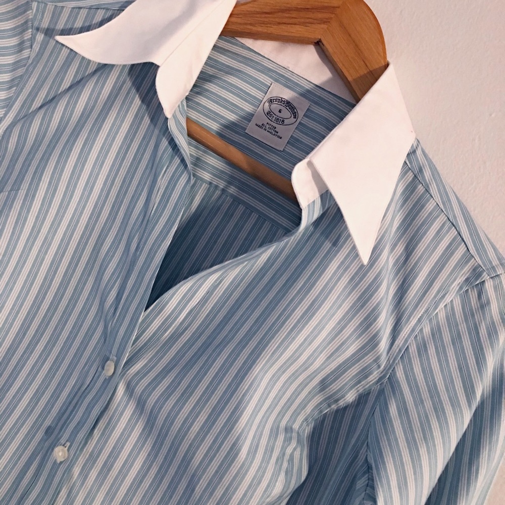 NWOT Brooks Brothers 3/4 V-neck Collared shirt. 6